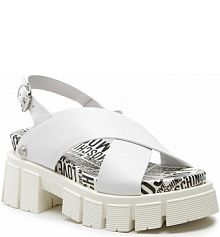 Sandały na koturnie LOVE MOSCHINO białe 