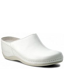 Klapki na koturnie Berkemann białe 