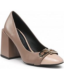 Półbuty na obcasie Furla brązowe damskie Chain YF50FUC-VS1000-1481S-1-007-20-IT-3500 S Bellerina