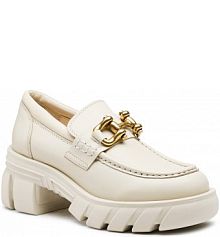 Półbuty na obcasie Badura beżowe damskie 