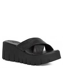 Klapki na koturnie Tamaris czarne 