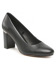 Półbuty na obcasie Lasocki czarne damskie 