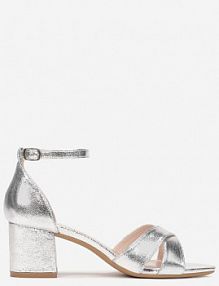 Srebrne Sandały na Niskim Słupku z Paskami Caylor Renee
