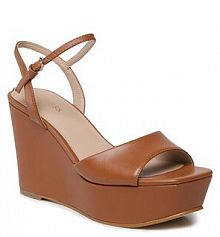 Sandały na koturnie Guess brązowe 