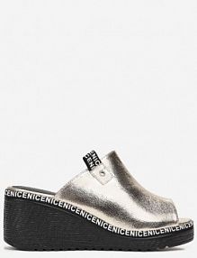 Złote Klapki na Koturnie z Otwartym Noskiem Kenara vices damskie