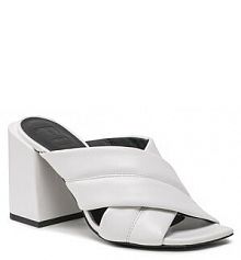 Klapki na słupku Furla białe 