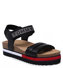 Sandały na koturnie Tommy Jeans czarne 