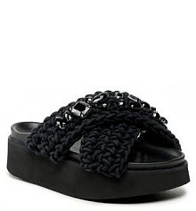 Klapki na koturnie Inuikii czarne 