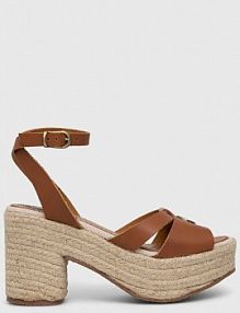 Sandały na słupku Pepe Jeans  brązowe PLS90602