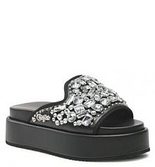 Klapki na koturnie Buffalo czarne 