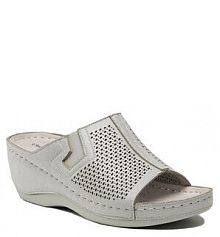 Klapki na koturnie Clara Barson srebrne 