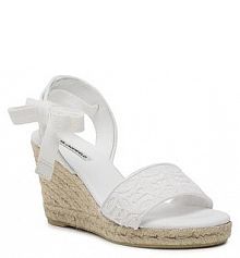 Sandały na koturnie KARL LAGERFELD białe 