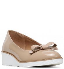 Półbuty na koturnie Clara Barson beżowe 