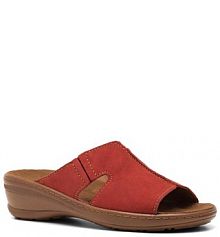 Klapki na koturnie Go Soft czerwone 