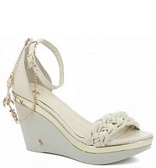 Sandały na koturnie Carinii beżowe