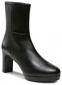 Botki na słupku Unisa czarne 