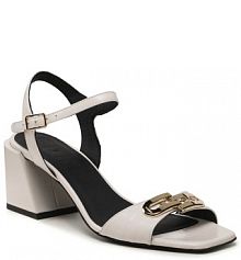 Sandały na słupku Furla beżowe 