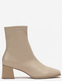Ciemnobeżowe Botki na Niskim Słupku Sileurie vices