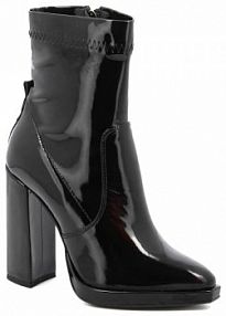 Botki na słupku Carinii czarne