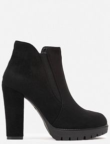 Czarne Botki na Niskiej Platformie i Słupku Firmina vices