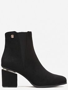 Czarne Botki z Niskiem w Szpic z Ozdobnym Słupkiem Velourio vices