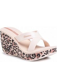 Klapki na koturnie Ipanema beżowe 