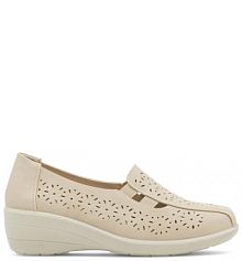 Półbuty na koturnie Clara Barson beżowe 