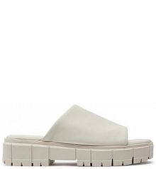 Klapki na koturnie Tamaris białe 