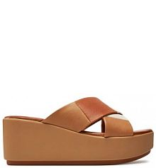 Klapki na koturnie Inuovo brązowe 