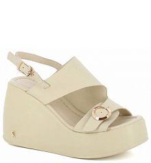 Sandały na koturnie Carinii beżowe