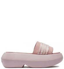 Klapki na koturnie LOVE MOSCHINO różowe 