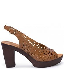 Sandały na słupku Lasocki brązowe 