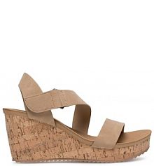 Sandały na koturnie Clara Barson beżowe 