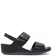 Sandały na koturnie Caprice czarne 