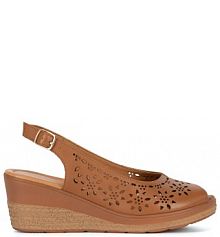 Sandały na koturnie Lasocki brązowe 