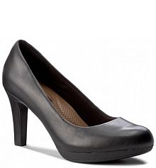 Półbuty na obcasie Clarks czarne damskie 