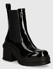 Botki na słupku Armani Exchange  czarne XDN035.XV879.00002