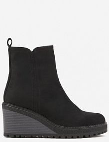 Czarne Casualowe Botki na Koturnie z Lekkim Ociepleniem Tarlitha Renee
