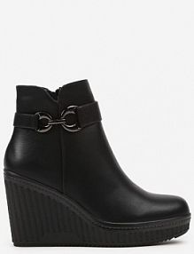 Czarne Botki na Koturnie ze Skóry Ekologicznej z Zawieszką z Cyrkoniami i Suwakiem Armela Renee