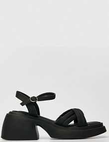 Czarne sandały na obcasie House 408BY-99X