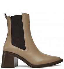 Botki na słupku R.Polański beżowe 