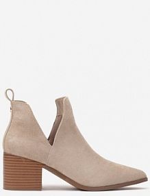 Ciemnobeżowe Botki na Słupku Vices Ozdobione Wycięciem Annavin