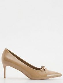 Czółenka na szpilce z kokardką Reserved kremowe 187CQ-02X