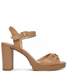 Sandały na słupku Geox beżowe 