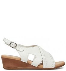 Sandały na koturnie Lasocki białe 