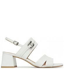 Sandały na słupku Caprice białe 