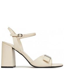 Sandały na słupku Calvin Klein écru 