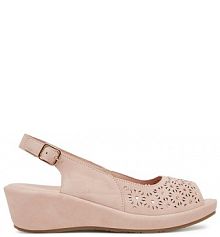 Sandały na koturnie Clara Barson różowe 