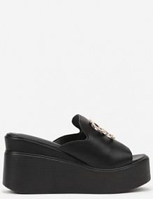 Czarne Klapki Vices na Koturnie Zdobione Geometryczną Aplikacją Obeliae damskie