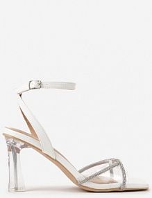 Białe Sandały Vices na Transparentnym Słupku z Paskami z Cyroniami Nitasea